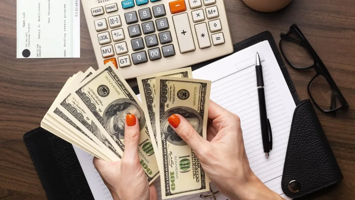 Ahorristas se enfrentan a cambios en depósitos en dólares y retenciones impositivas