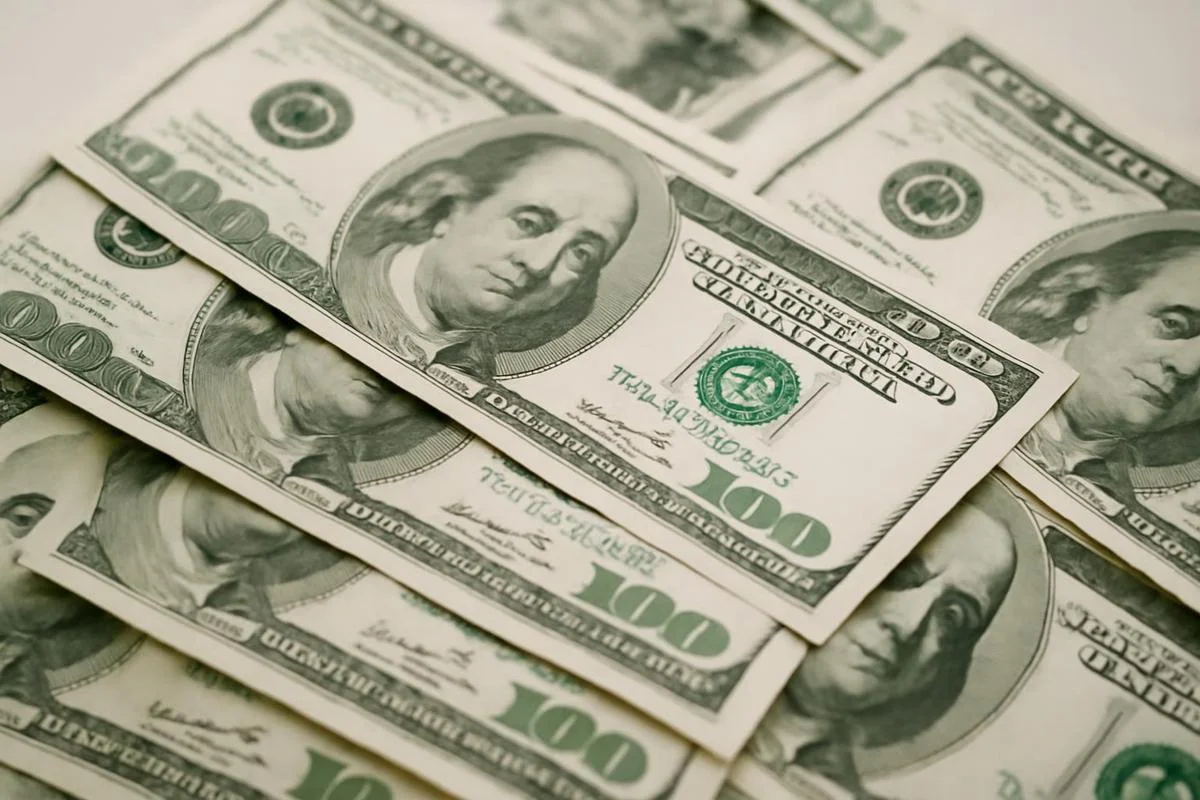 El dólar blue alcanza un nuevo récord, afectando a los precios de los alimentos