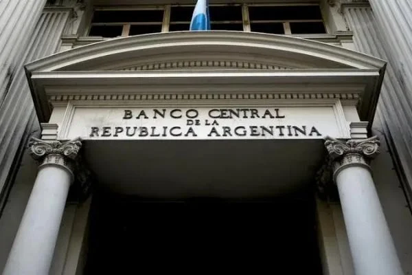 El nuevo régimen cambiario genera incertidumbre: reservas del BCRA se estancan