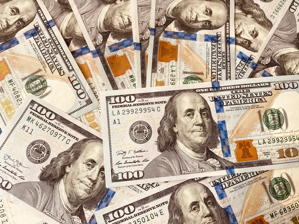 Impacto del fin del cepo: nuevas condiciones para ahorristas y turistas en el dólar