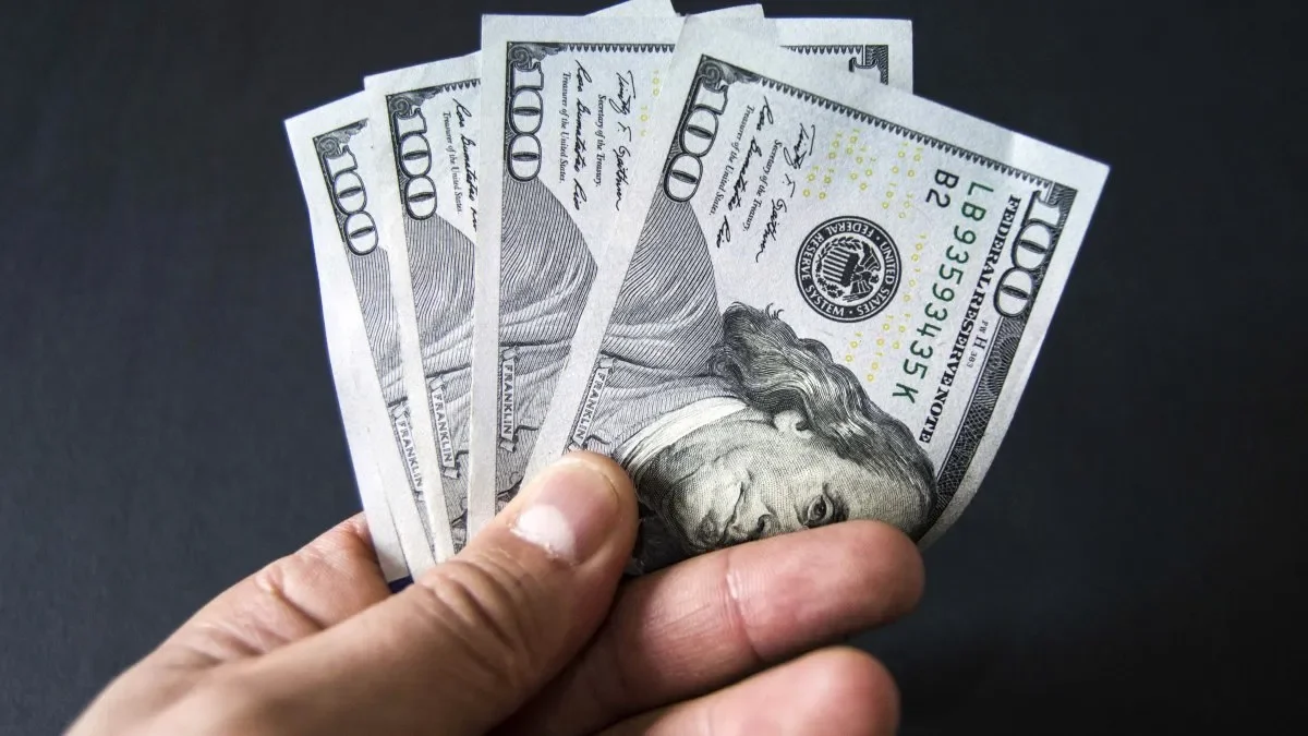 La caída del dólar oficial impacta en los ahorros y aumenta la incertidumbre económica