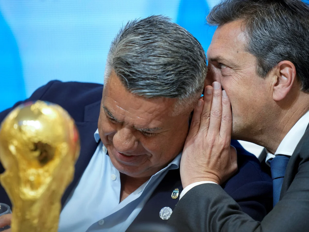 Massa enfrenta críticas mientras estafas con dólares del cepo afectan a la AFA