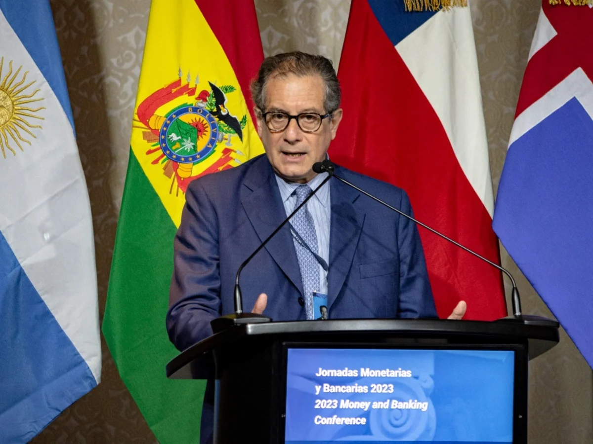 Miguel Pesce en la mira: su defensa ante allanamientos por el dólar y las casas de cambio